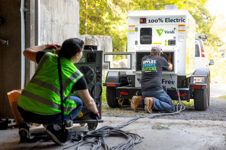 mobile battery demo at he Weinhold Chilled Water Plant 1